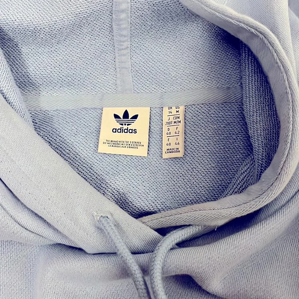 Light blue Adidas cropped hoodie - Picture 3 of 4